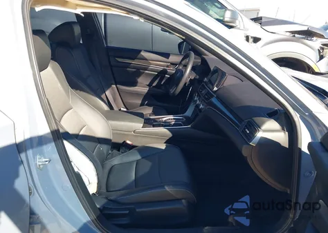 2022 Honda Accord Hybrid Sport z USA, uszkodzony, nr VIN 1HGCV3F23NA029021